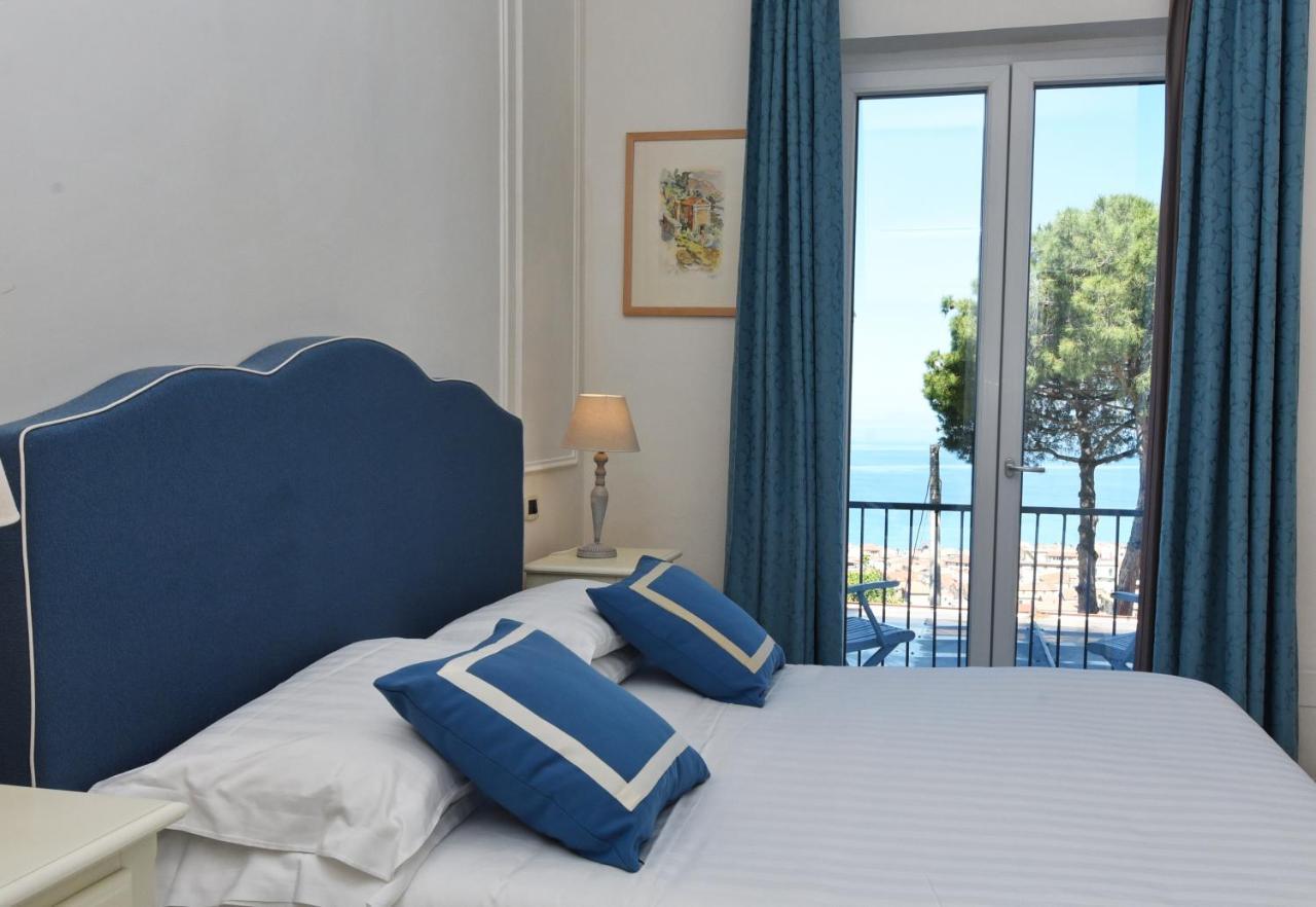 Hotel Garden Riviera サンタ・マリア・ディ・カステッラバーテ エクステリア 写真