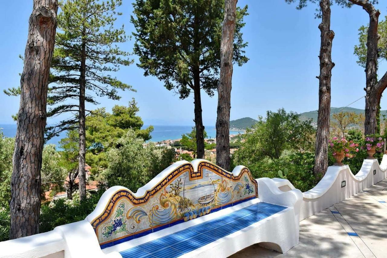 Hotel Garden Riviera サンタ・マリア・ディ・カステッラバーテ エクステリア 写真
